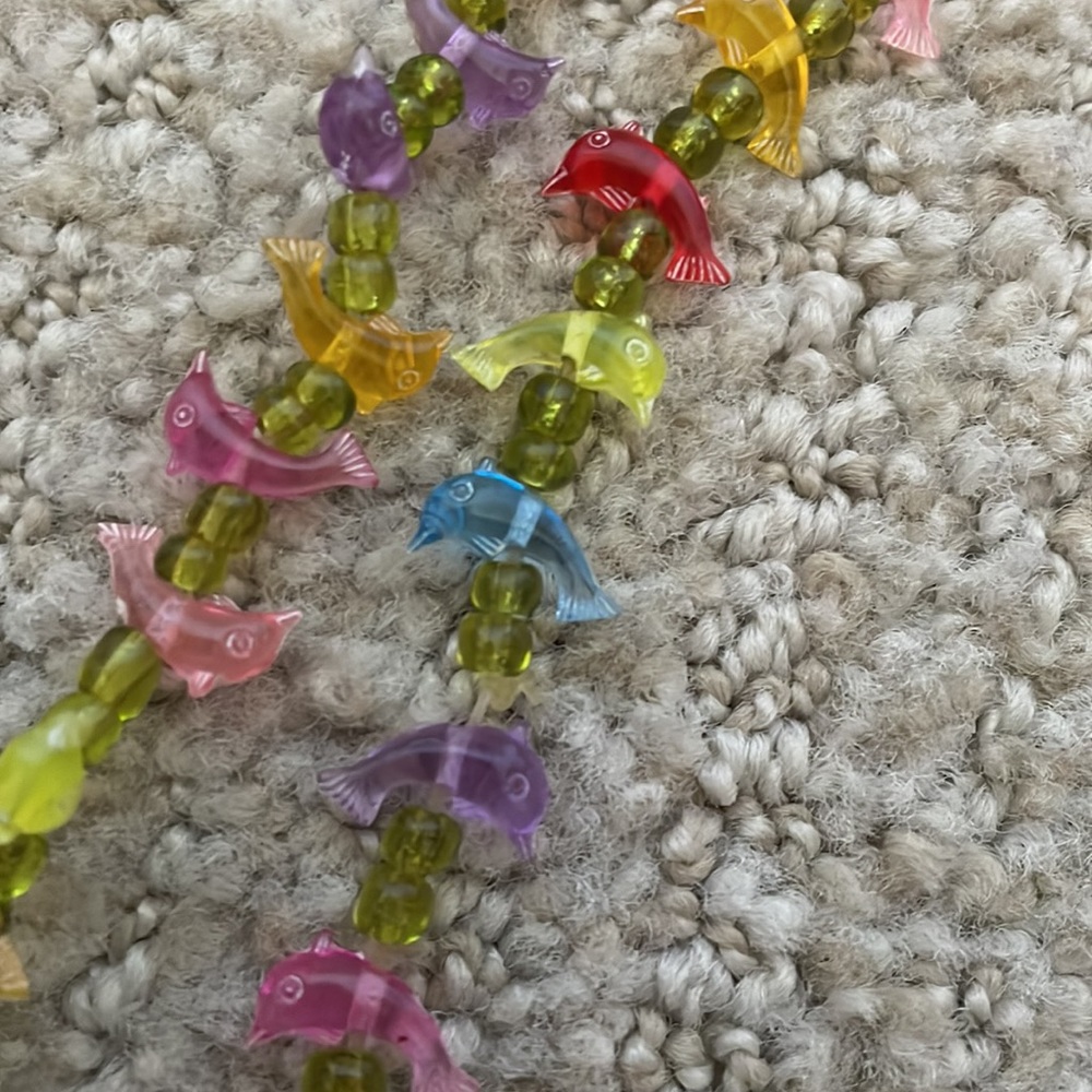 Rainbow dolphin kids necklace - Picture 5 of 5